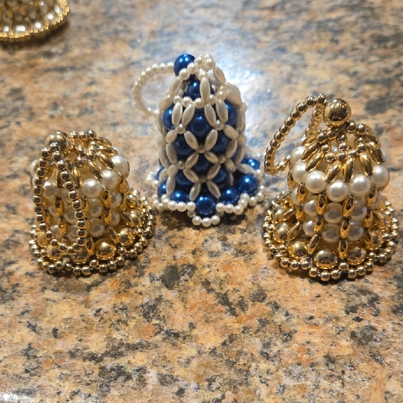 Elegant Multicolor Beaded Necklace - Picture 3 of 8